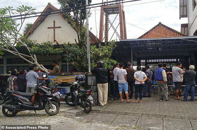 Polisi Lumpuhkan Pelaku Penyerangan di Gereja Lidwina Sleman